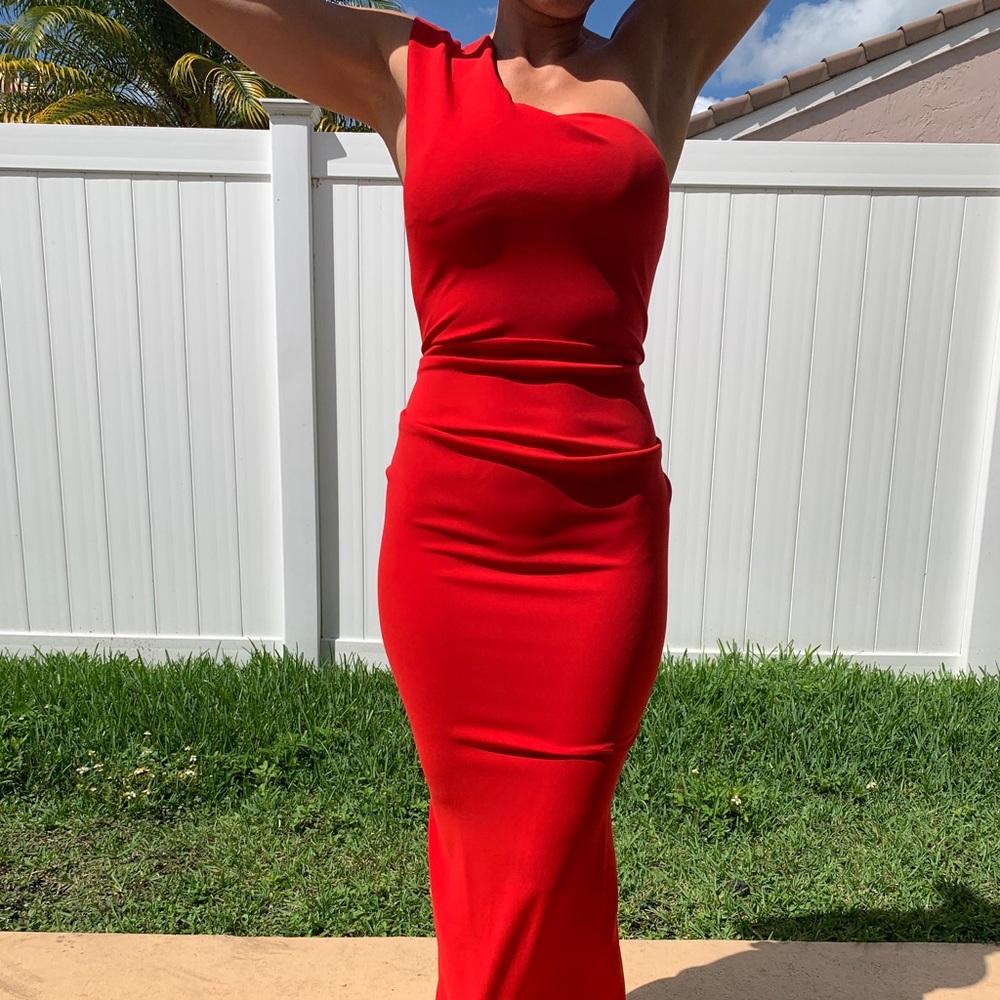 Flattery, perfect condition dress only worn 2x’s